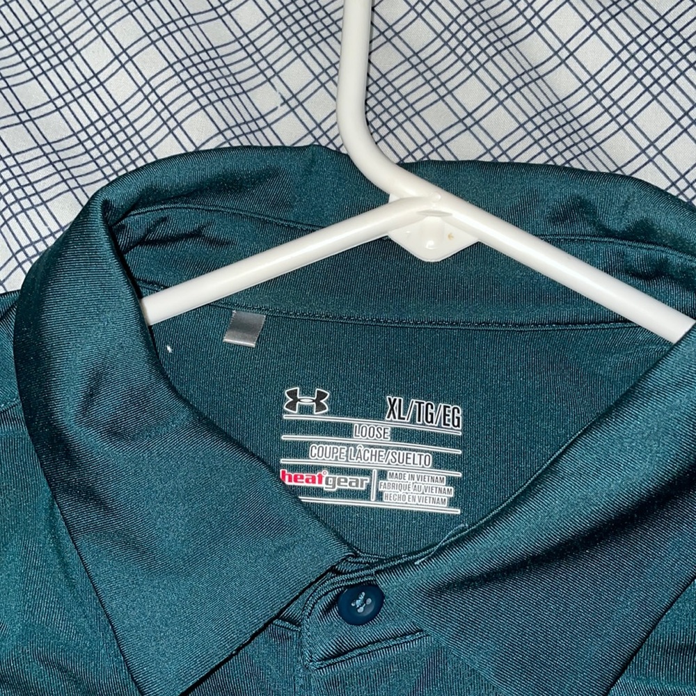 Used Mens size XL loose headgear polo great condition colors teal, aqua